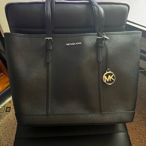 Michael Kors Jet Set Travel Large Saffiano Leather Tote Bag